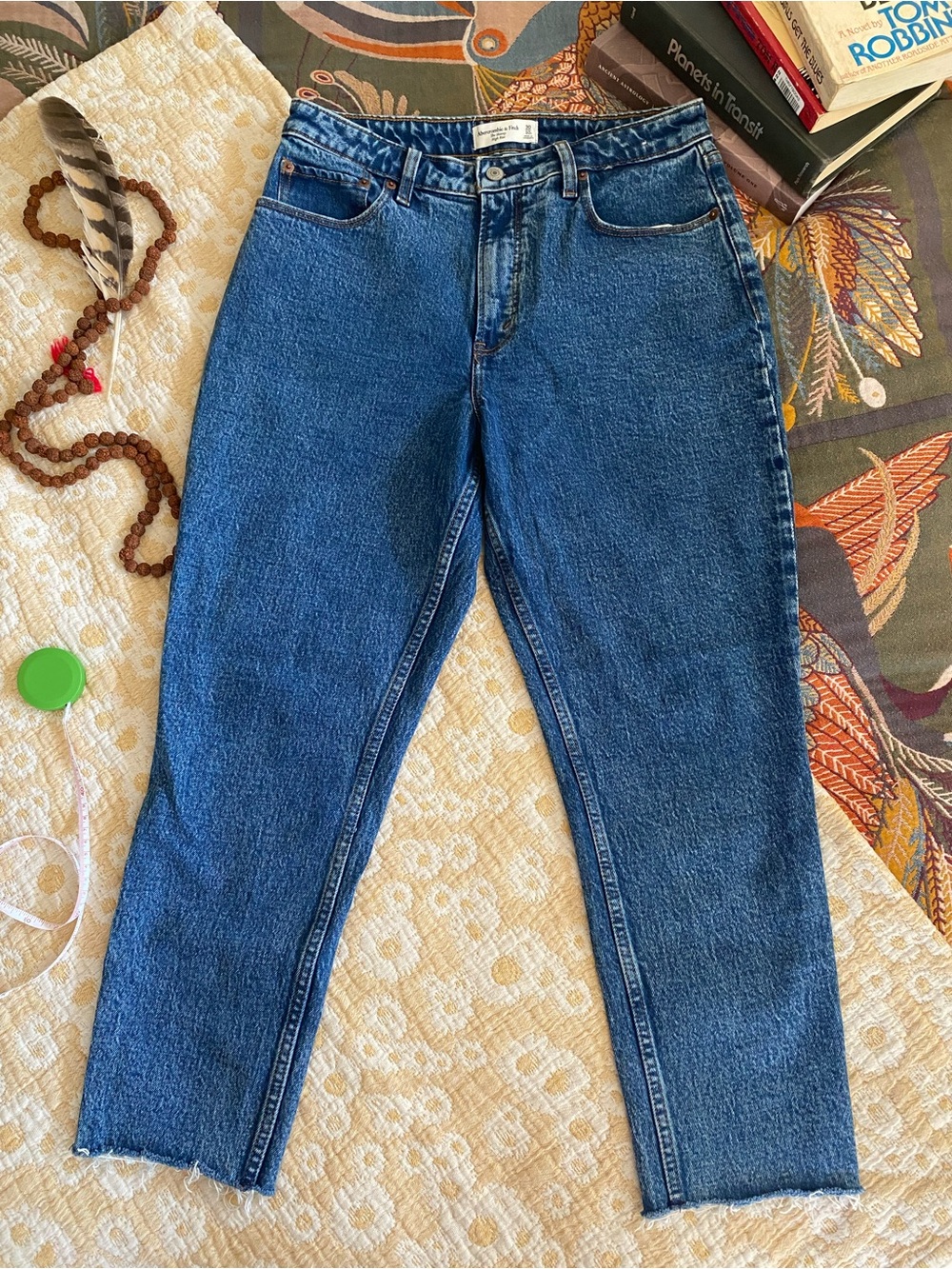 ABERCROMBIE & FITCH MEDIUM BLUE RAW HEM HIGH RISE SKINNY JEANS 30/10
